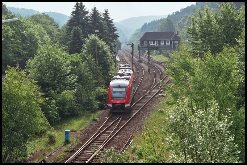 Ein 648er fhrt am Morgen des 26.05.07 aus dem Bahnhof Brgge (Westf) als RB52  Volmetalbahn  nach Ldenscheid.