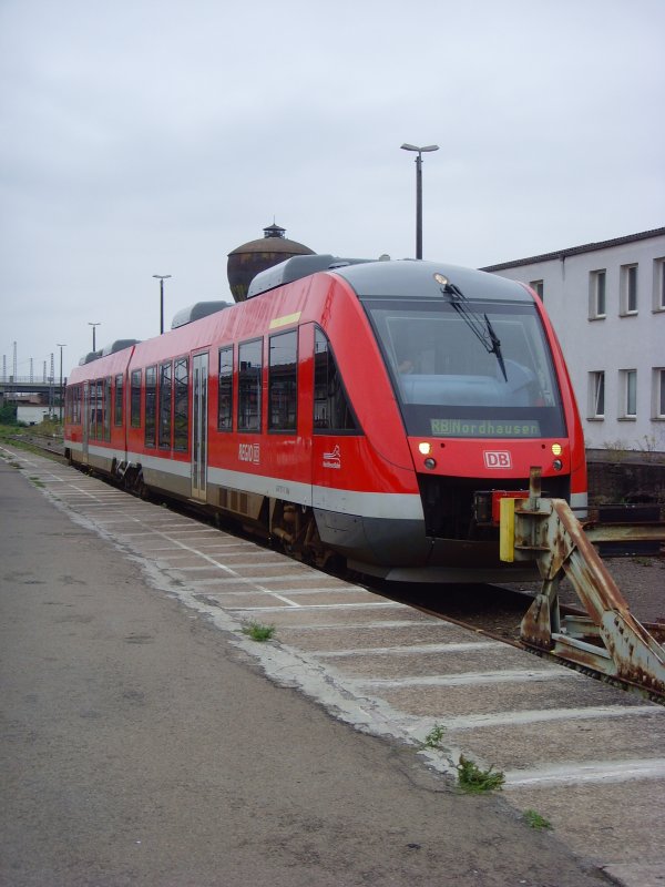 Ein 648er der Harz-Weser-Bahn steht auf einem Stumpfgleis im Bf Nordhausen. 