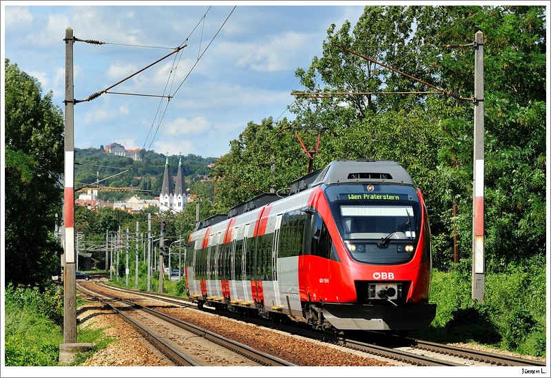 Ein Alptraum in Rot: 4024.135 als RSB2 Richtung Wien/Praterstern. Wien/Speising, 19.7.2009.