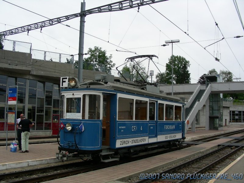 Ein alter Forchbahntriebwagen in der Forch. (26.5.2007)
