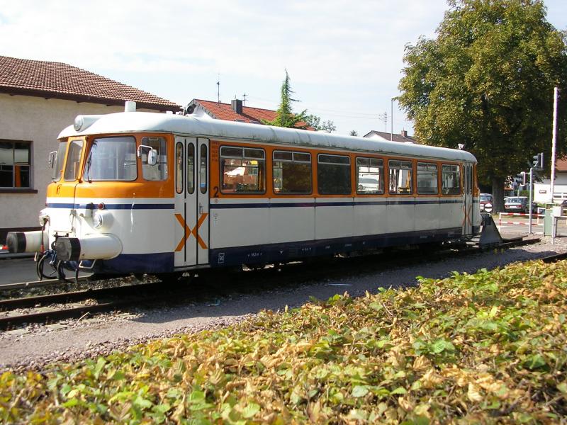 Ein alter MAN-Triebwagen der SWEG abgestellt in Endingen am Kaiserstuhl, September 2005