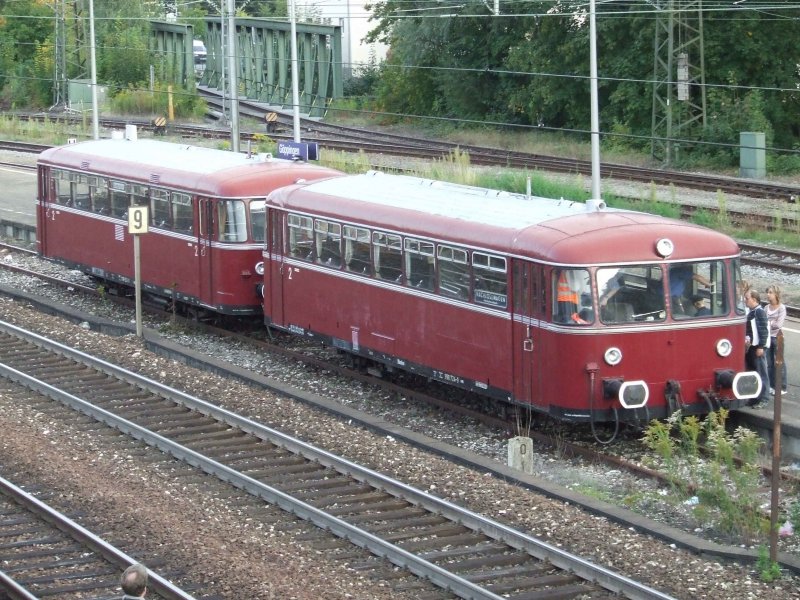 Ein alter Schienenbus steht im Bahnhof Gppingen am 15.09.2007 zur Feier der Mrklin Tage 2007.