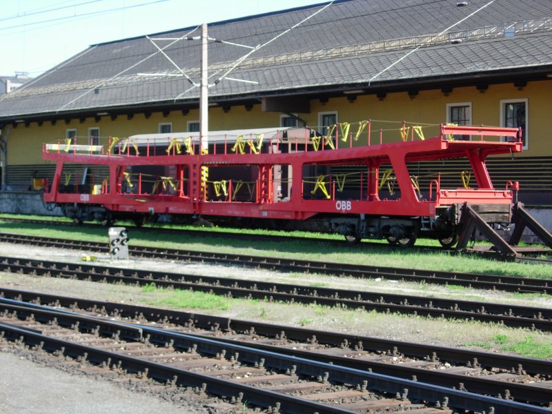 Ein Autoreisezug Wagen steht in Villach am 15.04.07