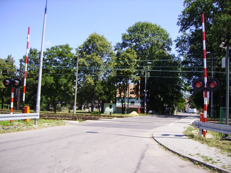 Ein Bahnbergang beim Bahnhof Tworog