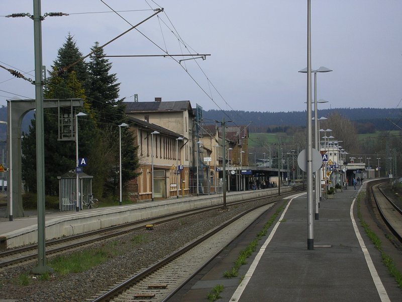 Ein Blick in den Altenbeker Bahnhof.(20.04.2008)Bahnsteig