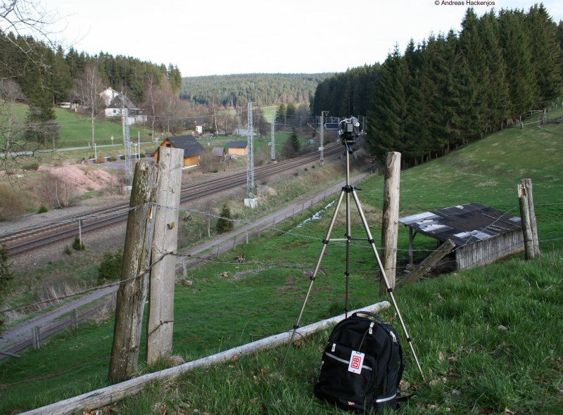 Ein Blick hinter die Kulissen beim Fotografieren bzw. Filmen km 69,0 der Schwarzwaldbahn 25.4.08