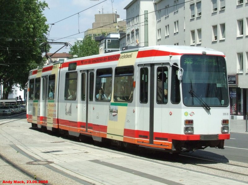 Ein Bogestra Zug auf der Linie 306 in Richtung Herne am 23.06.2008, nahe des Bochumer Rathauses.