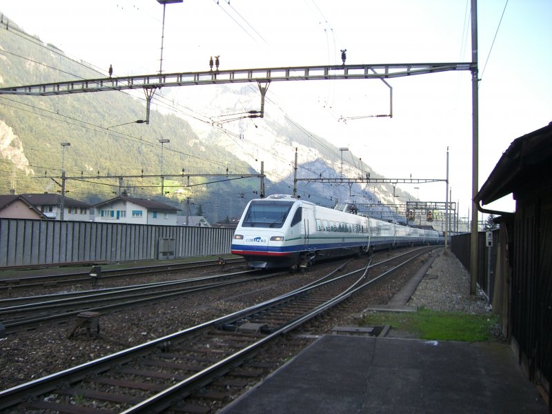 Ein Cisalpino bei der Durchfahrt durch Erstfeld! (08.09.2007)