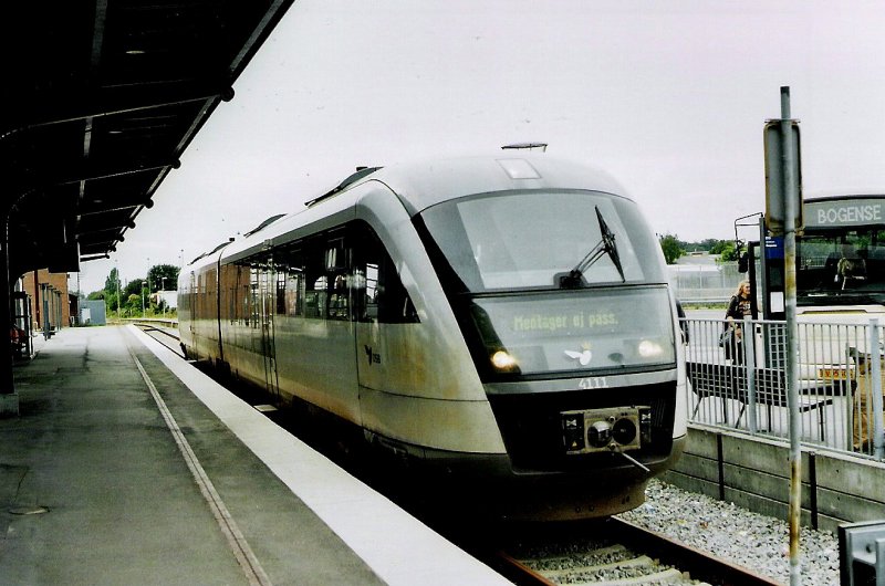 Ein Desiro der DSB im Bahnhof Odense am 29.08.2006.