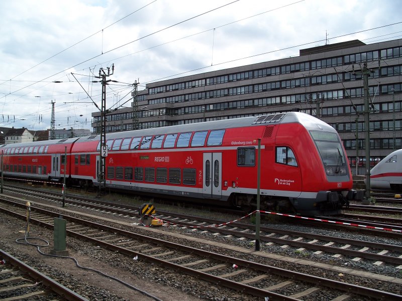 Ein Desto Steuerwagen nach Braunschweig Hbf in Hannover (23.8.2007)