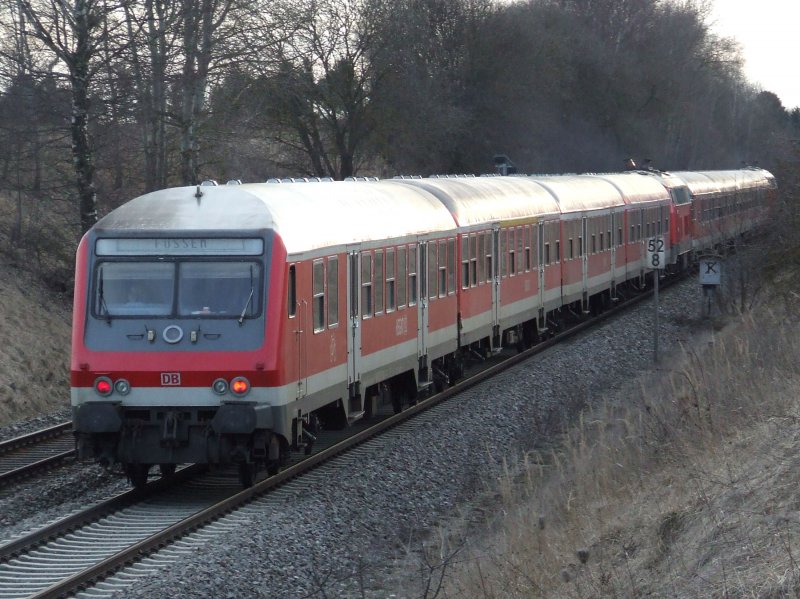 Ein  Doppel-RE  in Richtung Buchloe nahe Kaufering am 13.03.2009.
