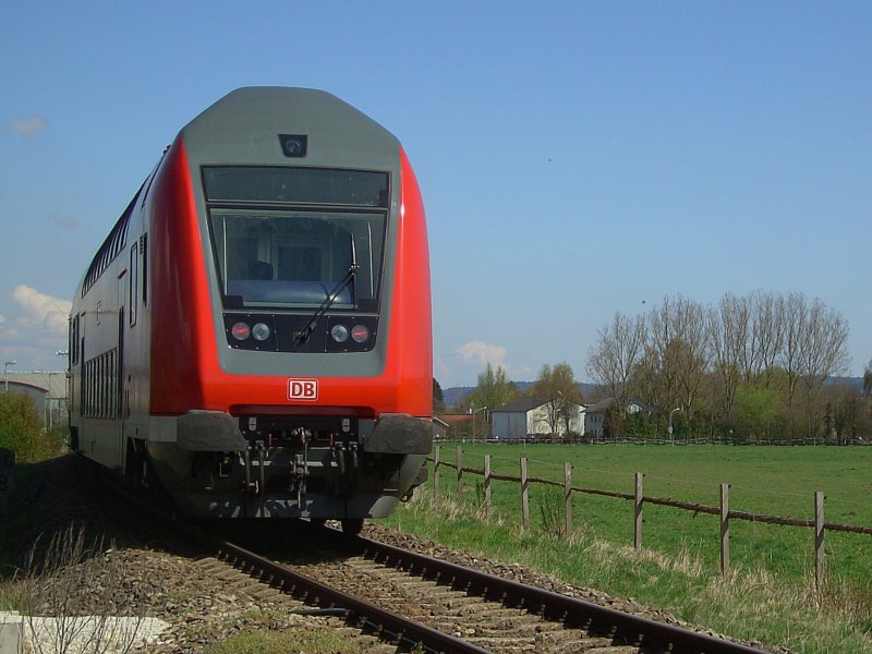 Ein Dosto Sonderzug unterwegs auf der Rottalbahn am 20.04.2008 (Pfarrkirchen)