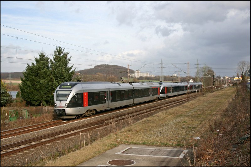 Ein Dreier-FLIRT fhrt bei Wetter (Ruhr) als ABR99649 (RE16  Ruhr-Sieg-Express  Richtung Essen Hbf. (02.03.2008)