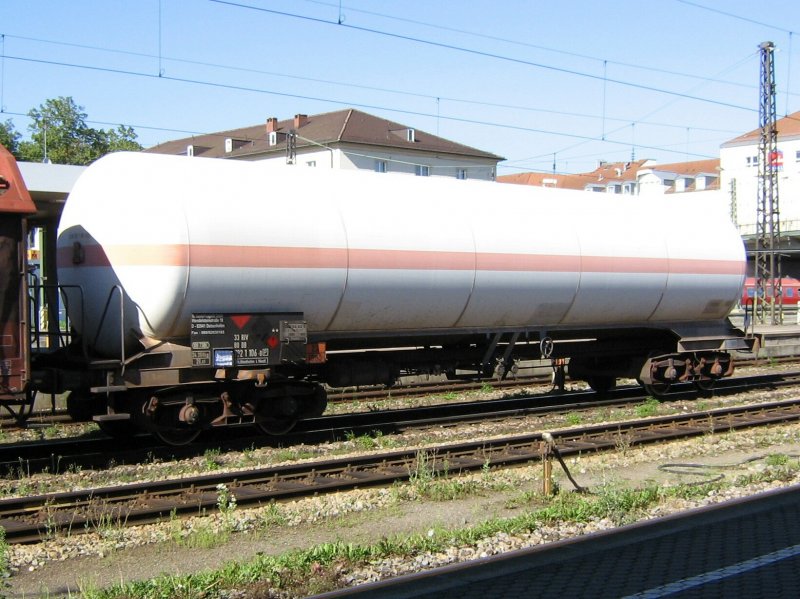 Ein Druckgaskesselwagen am 6.8.2007 in Regensburg.