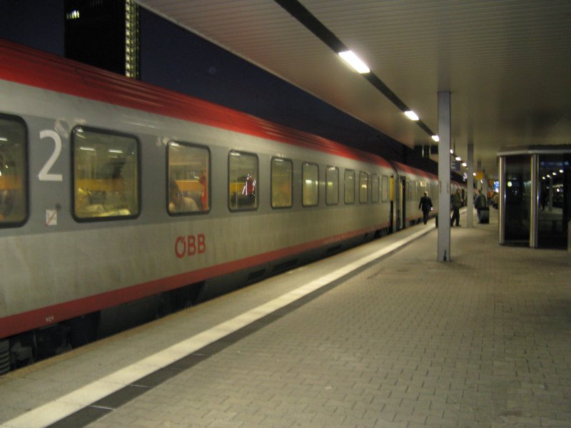 Ein EC114 von Klagenfurt nach Dortmund Hbf mit +40.Am 23.02.08 beim Halt in Mannheim Hbf.