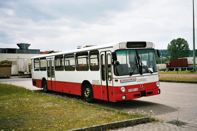 Ein ehemaliger Bahnbus Abgestellt in Webenheim.
