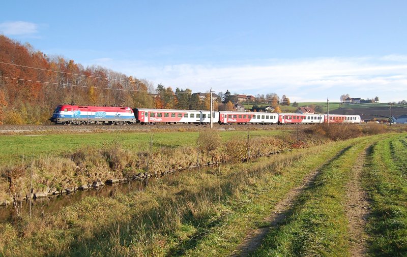 Ein eher seltener Gast ist die 1116 041  EM-Holland 
auf der Phyrnbahn. Aber am 03.11.2008 war sie mit
dem R3960 bei Wartberg/Kr. unterwegs.