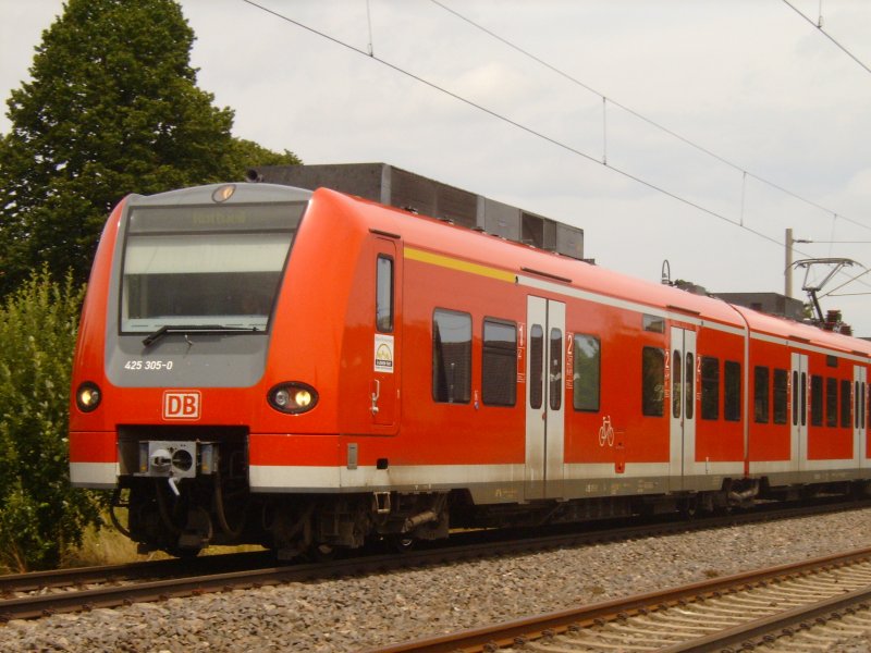 Ein ET 425 auf der G�ubahn von Stuttgart nach Rottweil im Juli 2006 in Nufringen.