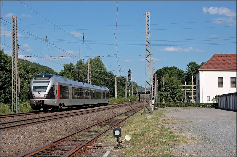 Ein ET23xxx verlsst als ABR99623 (RE16  Ruhr-Sieg-Express ) den Bahnhof Plettenberg Richtung Essen Hbf. (23.06.2008)
