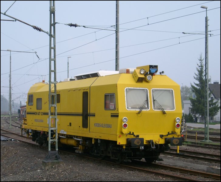 Ein Gleisvormesstriebwagen der Firma Krebs Gleisbau in Stolberg (Rheinl.) Hbf abgestellt 13.4.2009