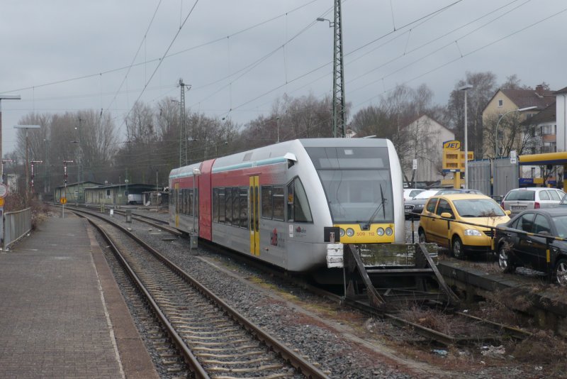 Ein GTW 2/6 Triebwagen der HLB Hessenbahn steht am 20.02.2009 in Friedberg/Hessen auf ein Nebengleis abgestellt und wartet auf seinen nchsten Einsatz. 