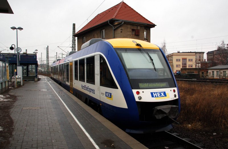 Ein HEX wurde am 22.02.09 zur Fahrt nach Bernburg bereitgestellt. Fotografiert auf dem Hbf Halle(S).