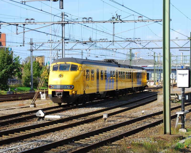 Ein Hollandischer Werkspoor Plan V (449) auf einer sonniger oktobertag in BHF Zwolle.