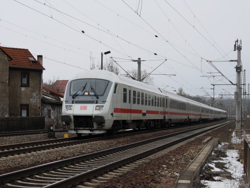 Ein IC am 21.02.2009 bei der Durchfahrt in Erfurt Bischleben. 