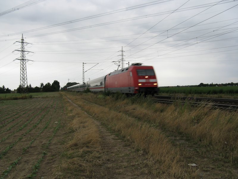 Ein IC1819 von Kln Hbf nach Stuttgart Hbf.Dieser Zug wurde wegen Bauarbeiten ber Gro-Gerau umgeleitet.Am 21.07.08 bei der durchfahrt in Lampertheim.