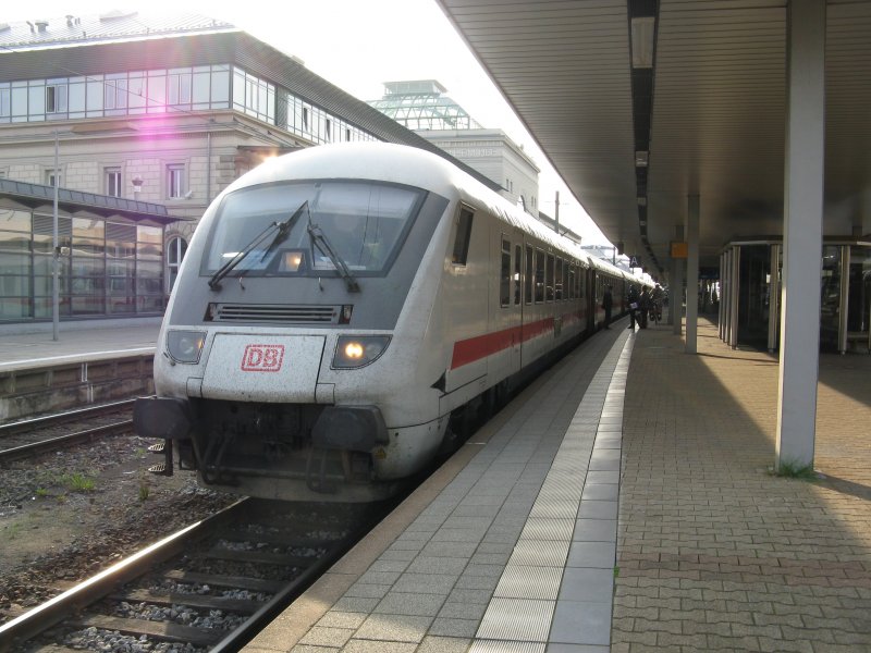Ein IC2116 von Stuttgart Hbf nach Stralsund Hbf.Am 26.04.08 in Mannheim Hbf.