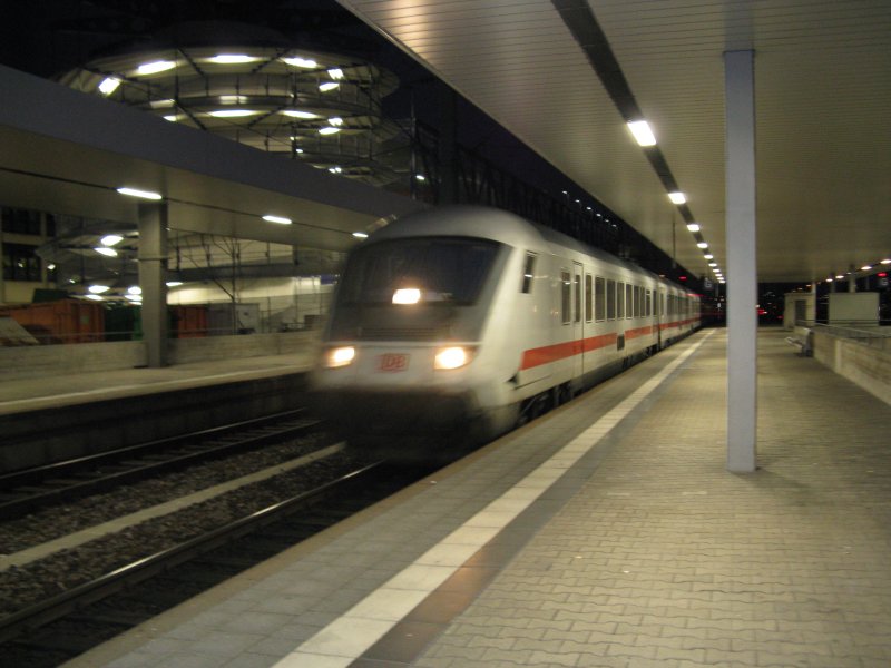 Ein IC2318 von Stuttgart Hbf nach Kln Hbf.Am 23.02.08 in Mannheim Hbf.