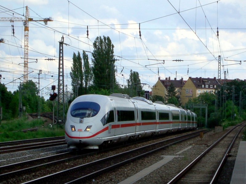 Ein ICE 3 am 31.05.2008 bei der Durchfahrt am Heimeranplatz. (Mnchen)