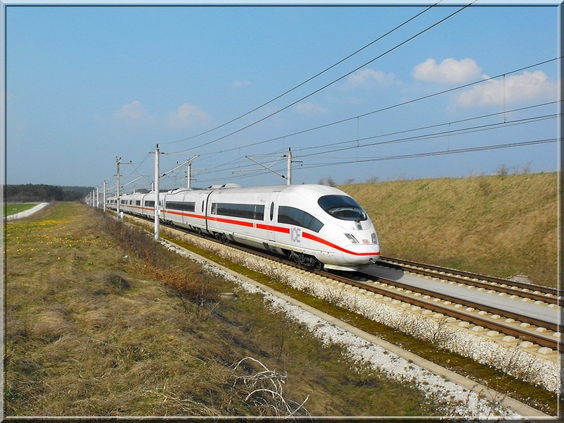 Ein ICE der dritten Generation auf der NBS Nrnberg-Ingolstadt Richtung Mnchen unterwegs.(bei Allersberg)