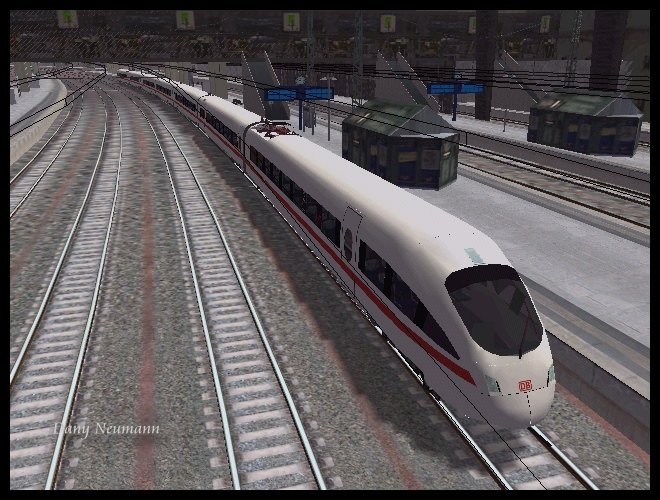 Ein ICE T auf der Jungfernfahrt auf der ABS Berlin- Hamburg. Hier kurz vor Abfahrt im Bhf Hamburg Hbf. (PT 18).