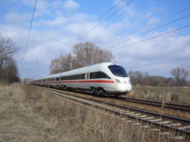Ein ICE-T mit einer Betriebsfahrt aus Dresden in Richtung Berlin am 5.3.06.