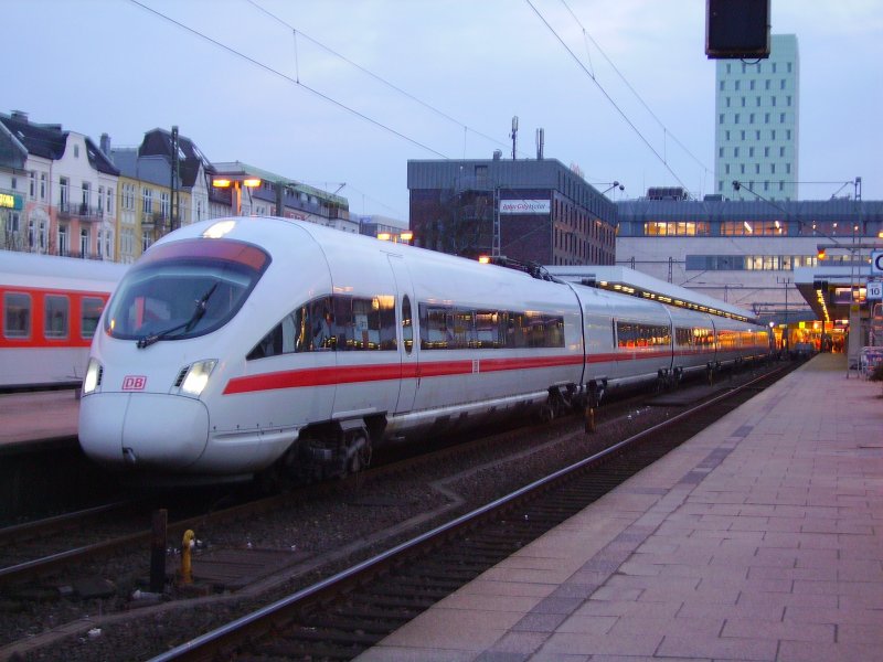 Ein ICE-T steht in Hamburg-Altona. 28.03.08