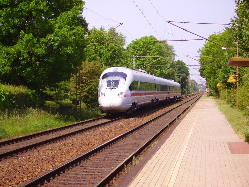 Ein ICE-TD bei der Wsche in Prisdorf. 31.05.08