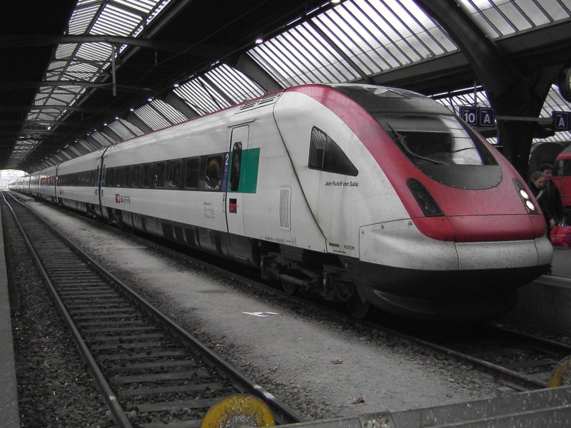 Ein ICN am 03.11.2007 in Zrich Hbf. 