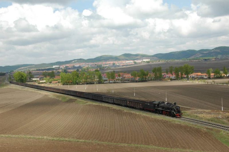 Ein Kohlezug mit SY auf dem Weg von der Mine zur Staatsbahn