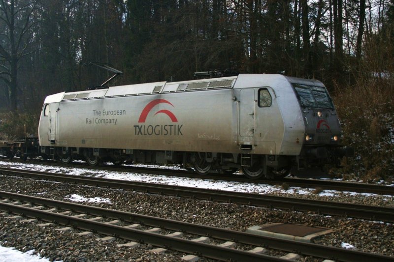 Ein Lokportait von 185 531 (TXL). Aufgenommen am 29.11.2008 in Aling.