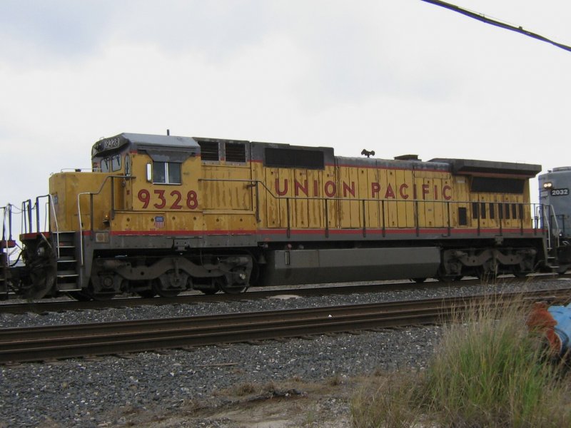 Ein Lokportrait der Union Pacific Lok 9328. Aufgenommen am 1.12.2007 in Houston (Texas).
