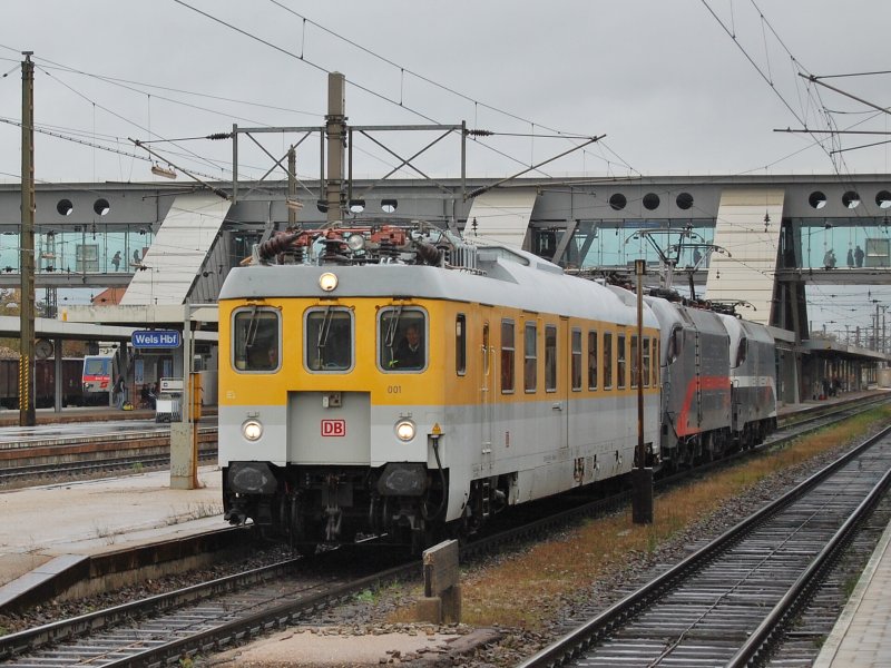 Ein Messzug bestehend aus einem DB-Messwagen
und die beiden Railjets 1016 034 + 1016 035
am 19.10.2007 bei der Durchfahrt in Wels.