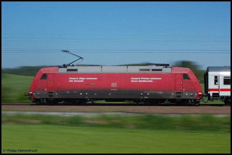 Ein Mitzieher der 101 002, welche zur Vormittagszeit des 11.05.08 IC 2065 von Karlsruhe Hbf nach Nrnberg Hbf schiebt, aufgenommen bei Aalen-Hofen.