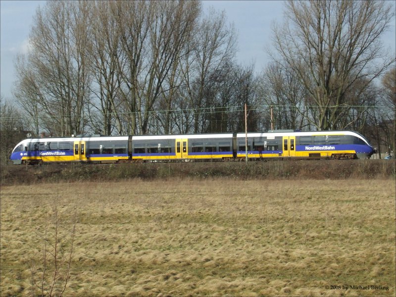 Ein NWB Talent durchfhrt Wanne-Unser-Fritz richtung Wanne-Eickel Hbf. 7.2.08