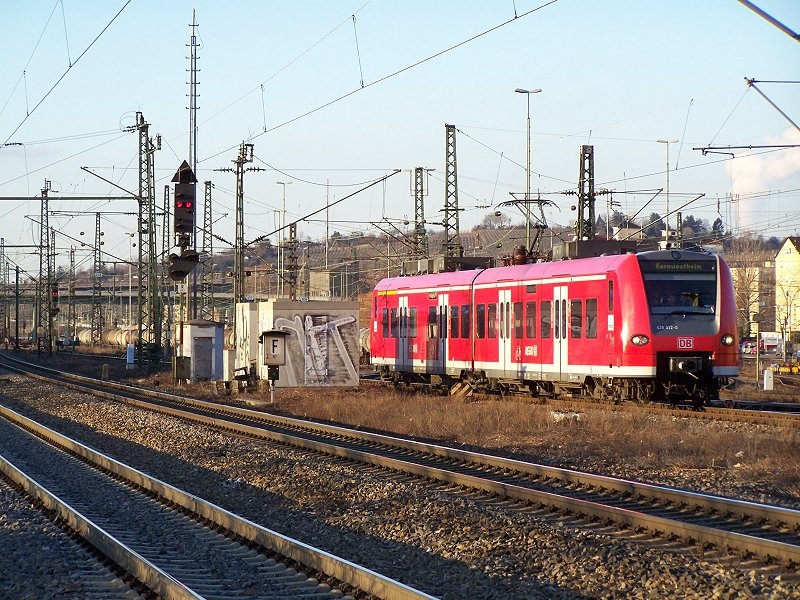 Ein Pendelzug erreicht Stuttgart-Untertkheim. Er pendelte ein paar mal zwischen Stuttgart-Untertkheim und Kornwestheim. Aufgenommen am 16.02.08