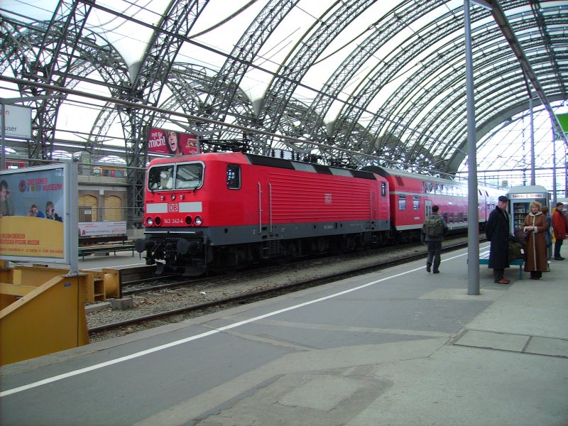 Ein RB am 30.03.08 in Dresden Hbf.