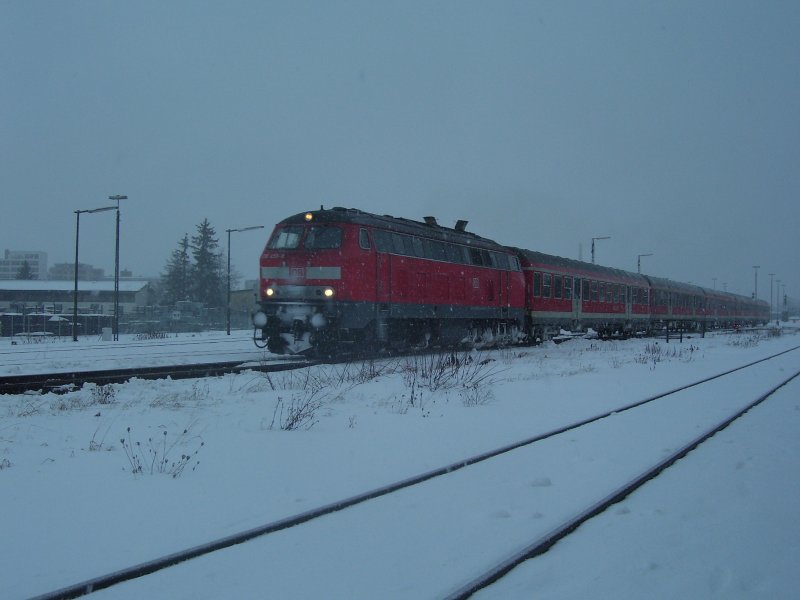 Ein RE verlsst Buchloe am 17.2.2009 Richtung Memmingen.