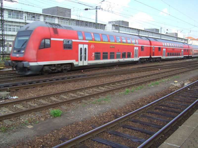 Ein RE verlst den Regensburger HBF am 14.08.2007