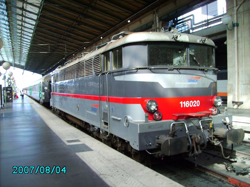 Ein Regionalzug mit der Gattung von Corail.Am 04.08.07 in Paris Nord.