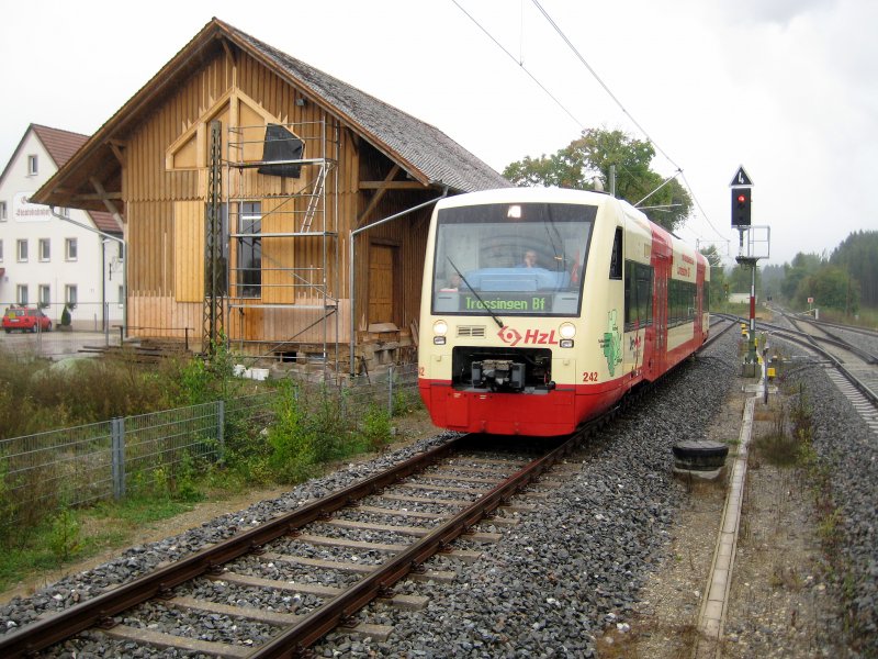 Ein Regioshuttle der HzL nach Trossingen Bahnhof, hier bei der Einfahrt in Trossingen Bahnhof. 13. September 2008.